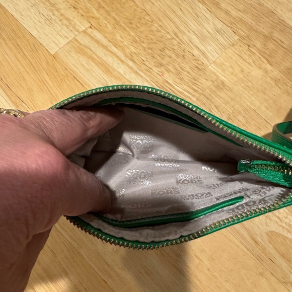 Michael Kors Green Pebbled Leather Clutch - Picture 5 of 5